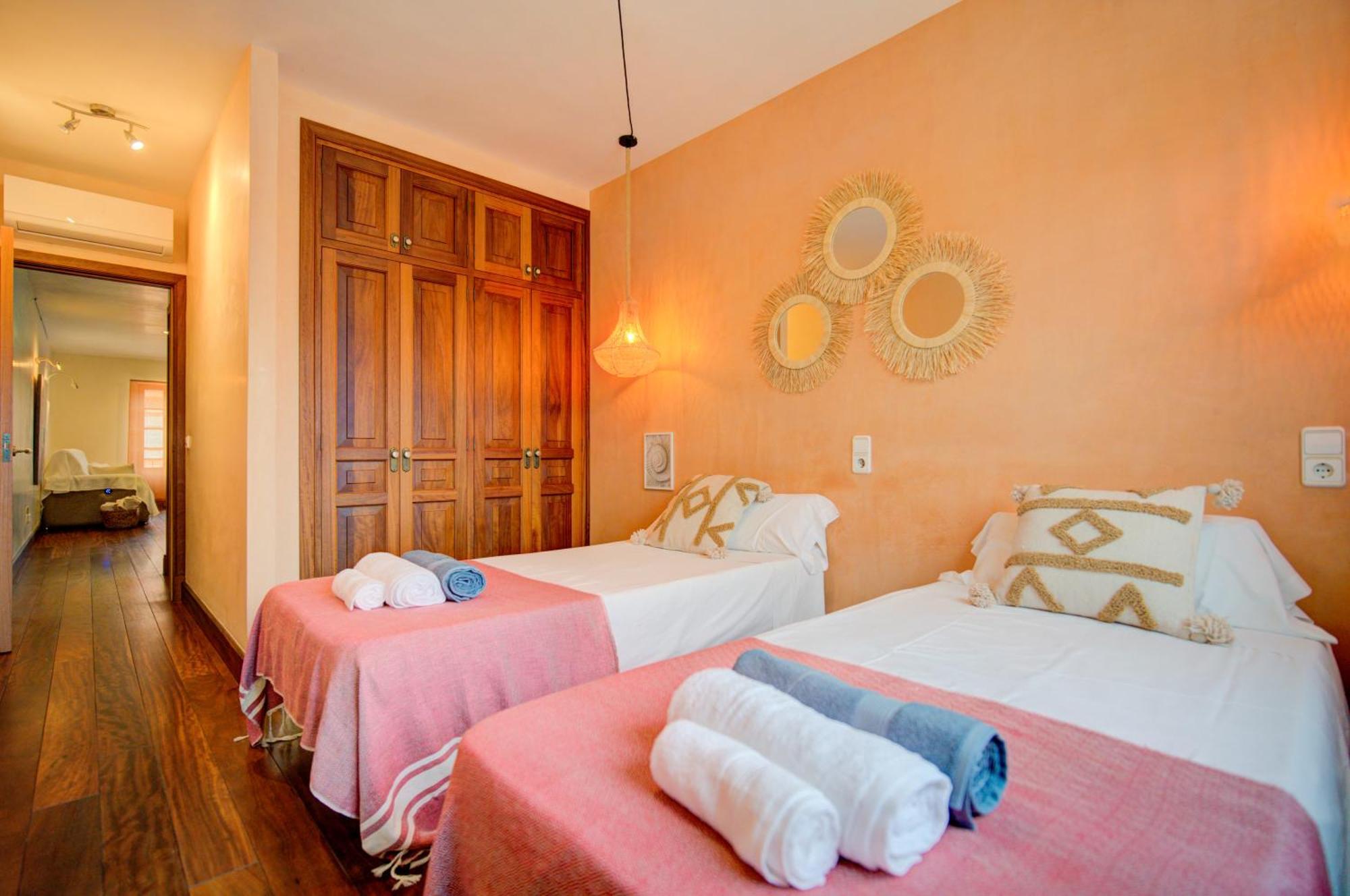 Casa Boutique Xalam " Piscina Climatizada, Jacuzzi, Billar " Villa Sant Lluis Eksteriør billede