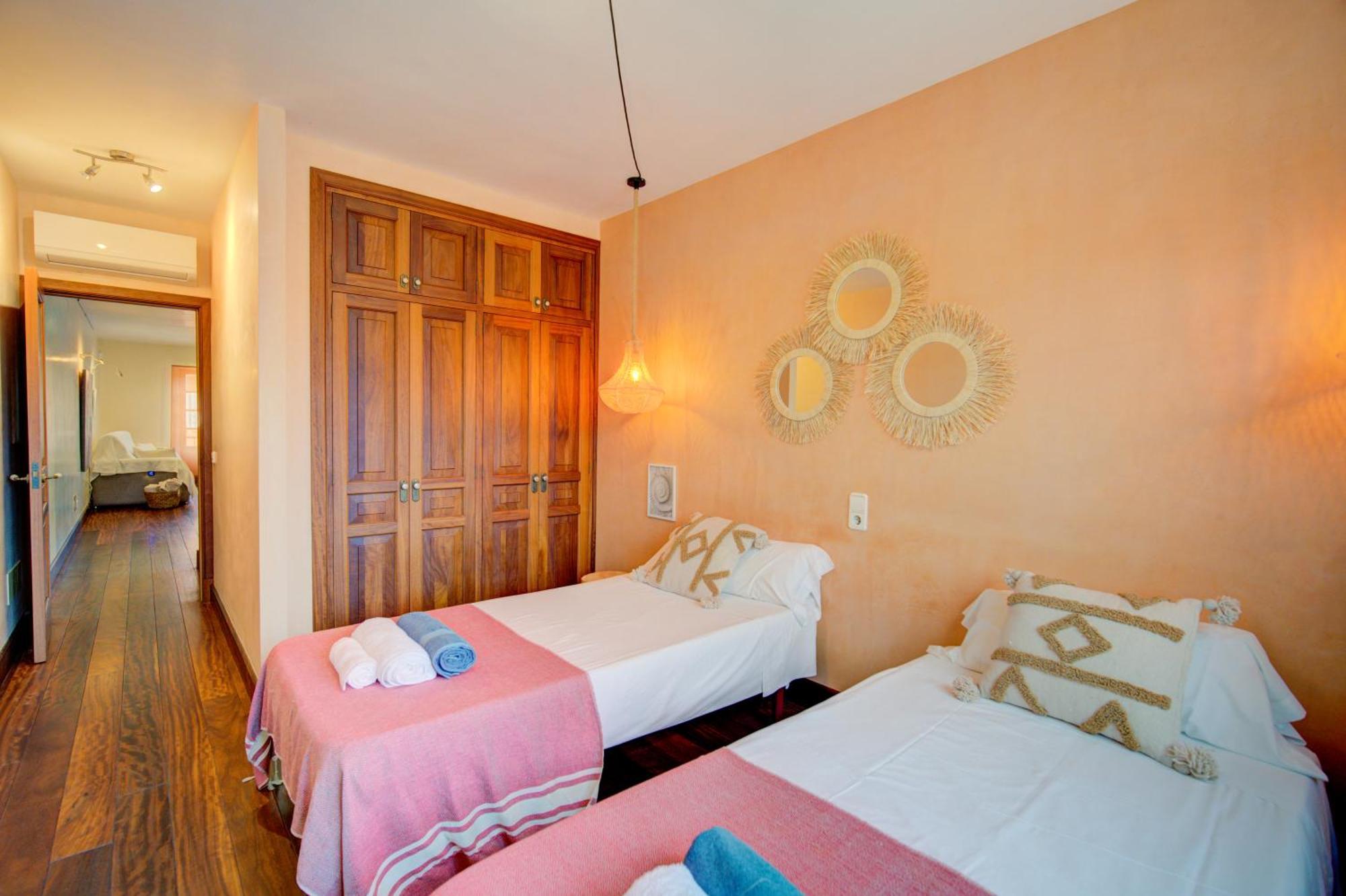 Casa Boutique Xalam " Piscina Climatizada, Jacuzzi, Billar " Villa Sant Lluis Eksteriør billede