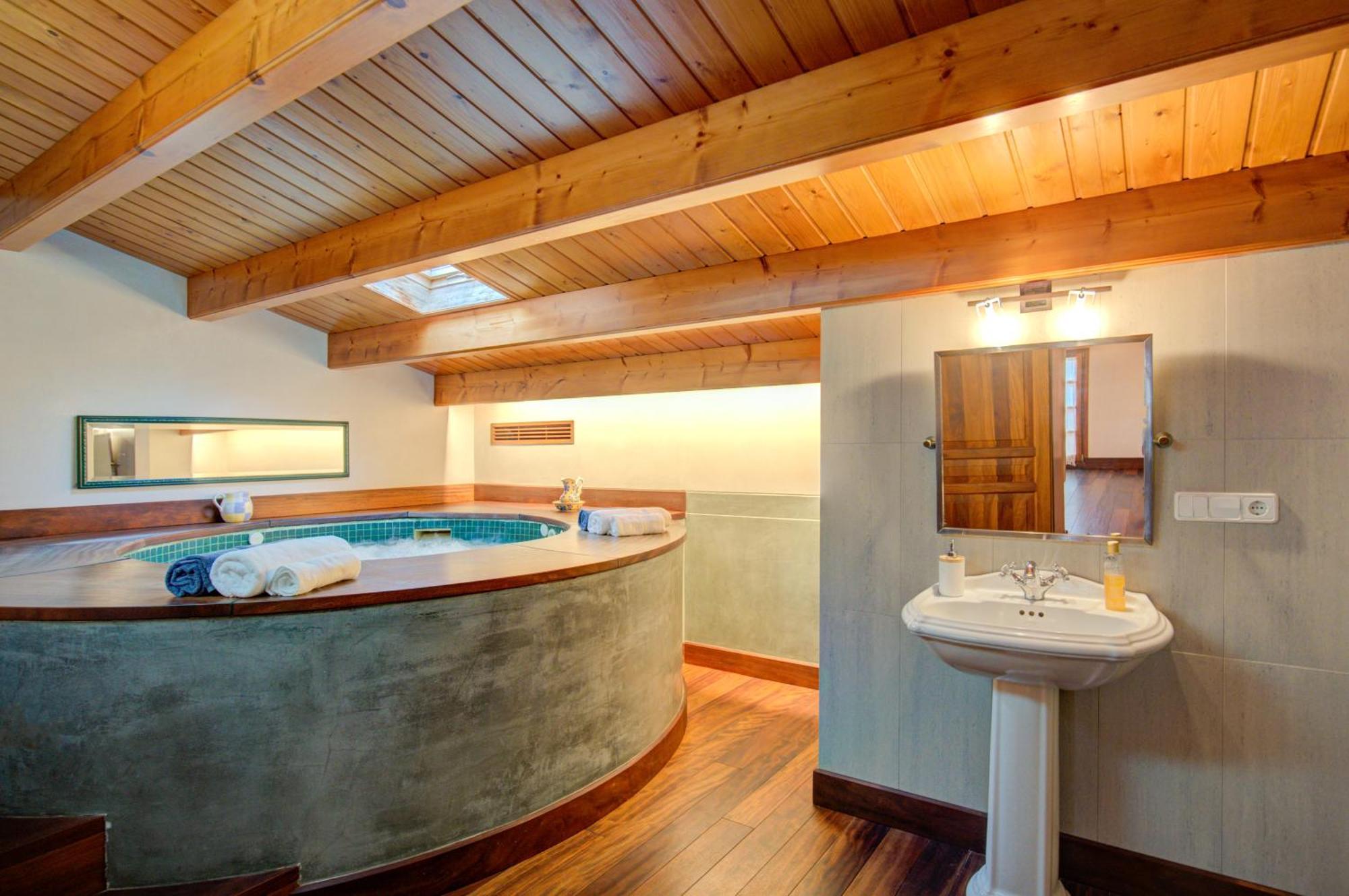 Casa Boutique Xalam " Piscina Climatizada, Jacuzzi, Billar " Villa Sant Lluis Eksteriør billede