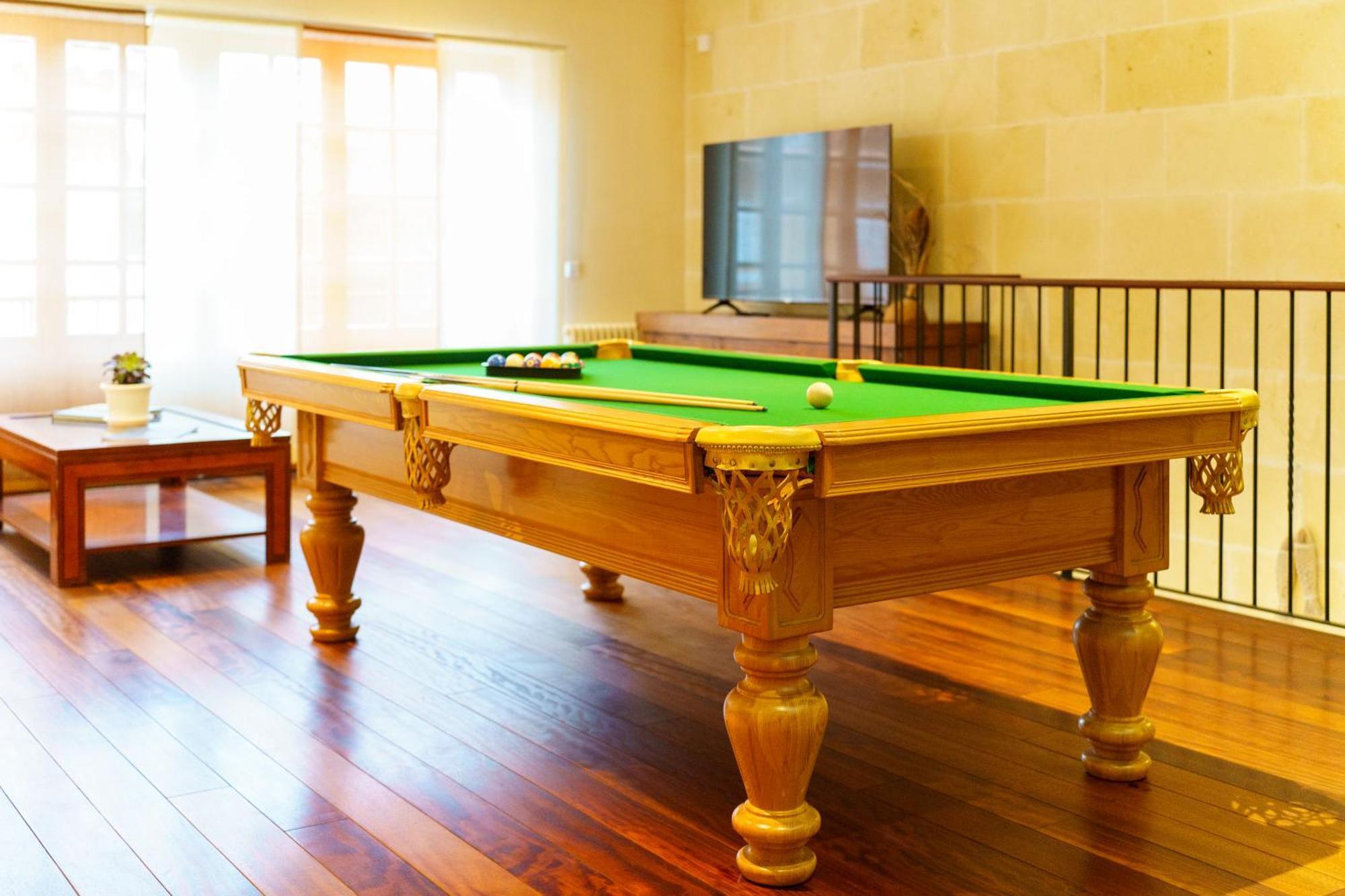 Casa Boutique Xalam " Piscina Climatizada, Jacuzzi, Billar " Villa Sant Lluis Eksteriør billede